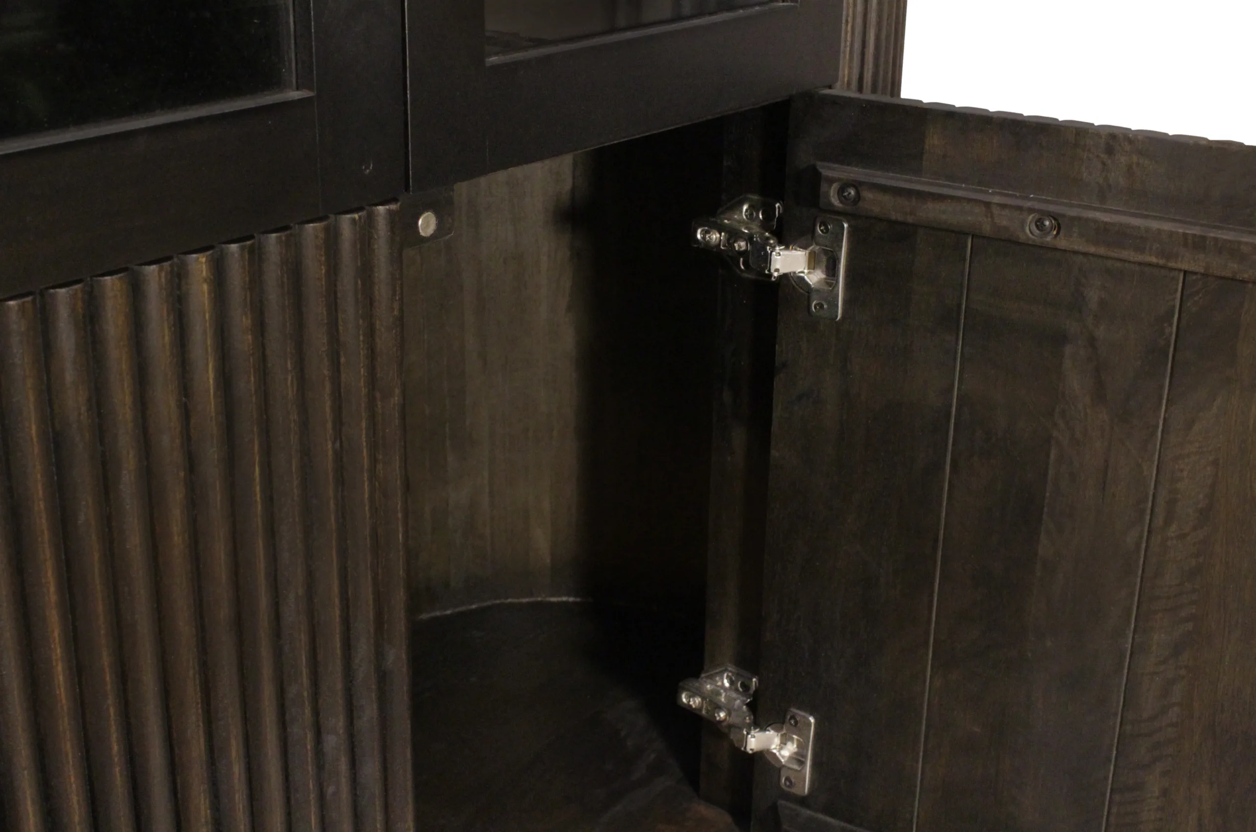 Eaton 4-Door Cabinet - Image 6